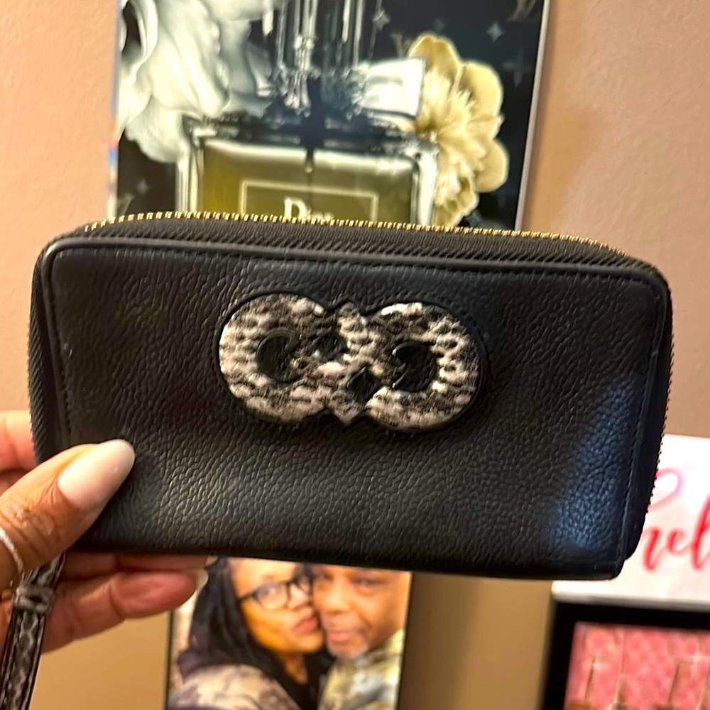 COLE HAAN Black Leather Croc Print Logo ZIP Around Wallet Wristlet - Picture 8 of 9